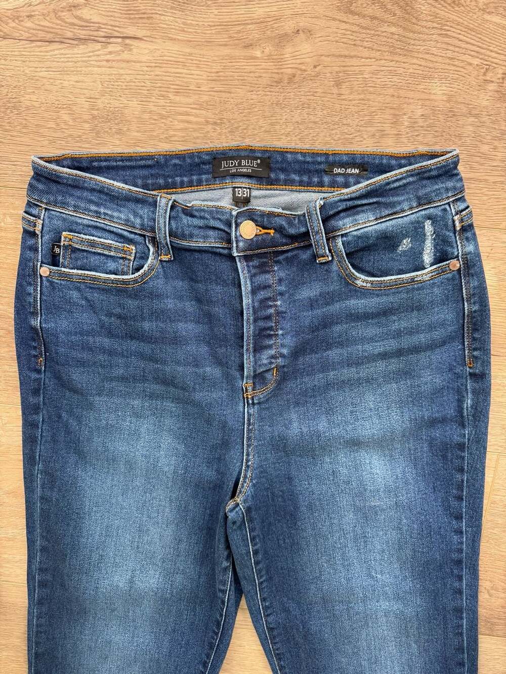 Judy Blue High Rise Dad Jeans Raw Hem Medium Wash Denim Size 13/31 - Picture 3 of 15